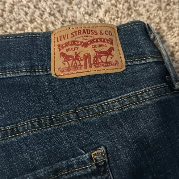 Jeans - Picture 3 of 4